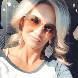 Meet your Posher, Aleta